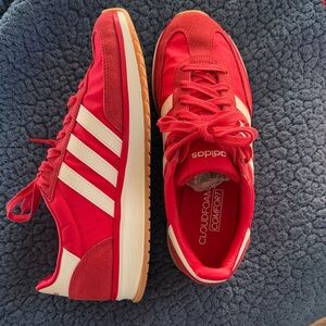 Adidas Run 70s